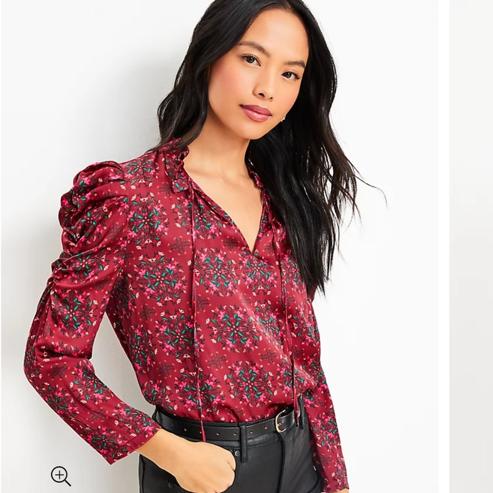 Loft Floral Cinched Sleeve Ruffle Tie Neck Mixed Media Top size xxs